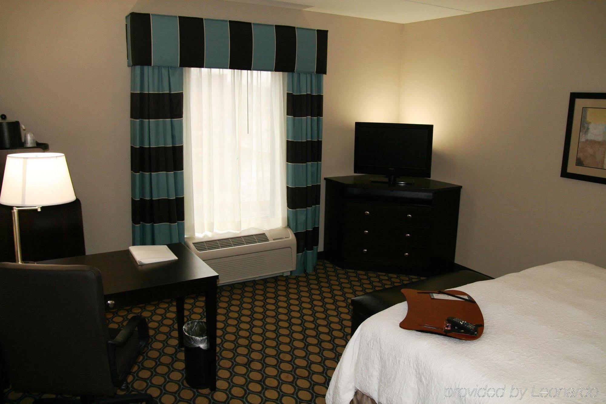 Hampton Inn North Brunswick Nj Exterior foto